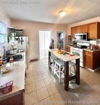 Building Photo - 282 Lowell St