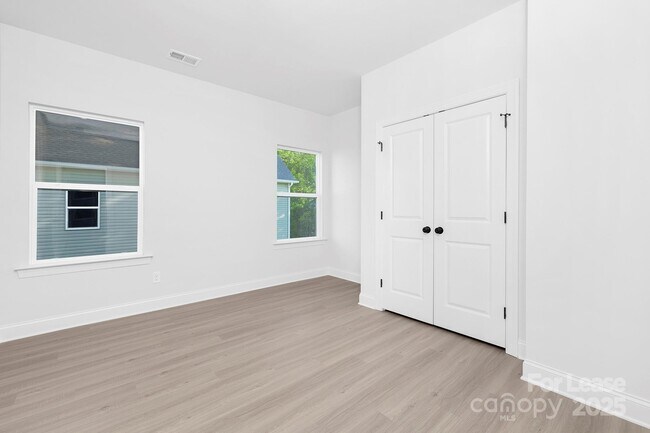 Building Photo - 9431 Weston Woods Ln