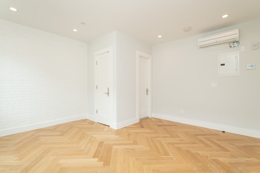 Building Photo - 461 Massachusetts Ave