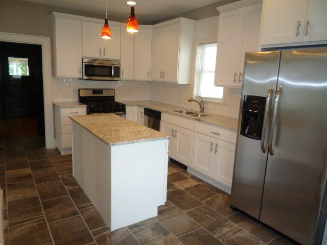 Building Photo - 2739 Emerson Ave S