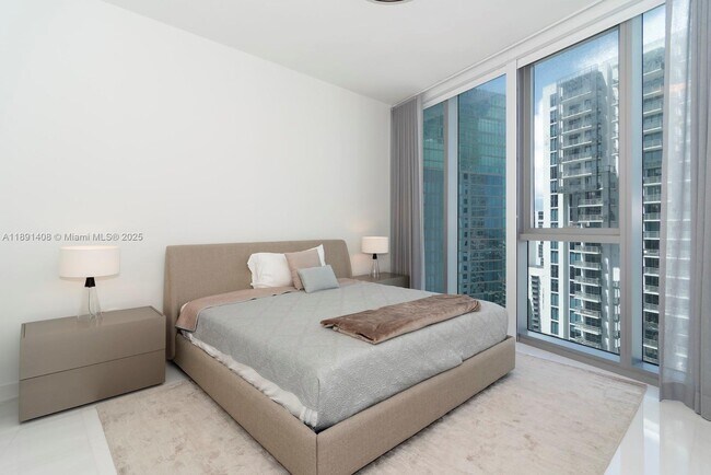 Building Photo - 300 Biscayne Blvd Way