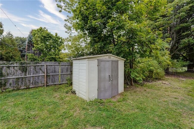 Building Photo - 4539 Dewey Ave