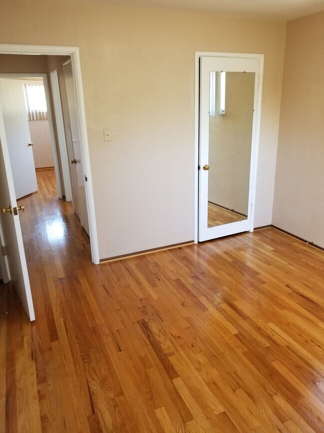 Building Photo - 1465 Homestead Rd