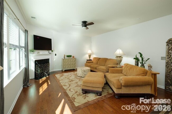 Building Photo - 10745 Sapphire Trail