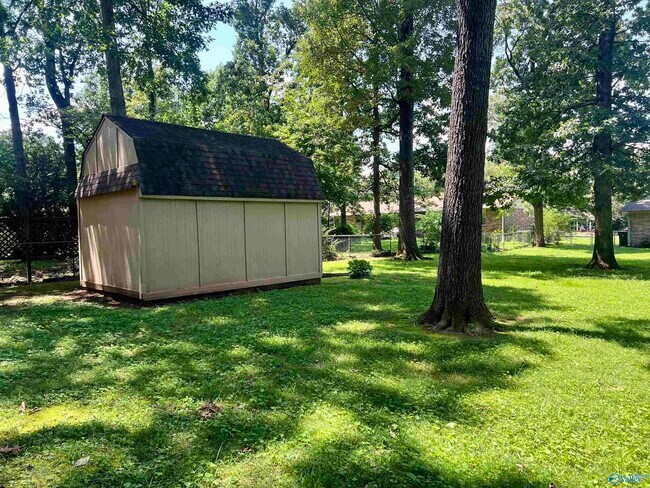 Building Photo - 110 Laurel Oak Rd