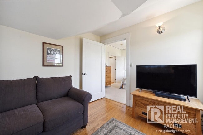 Building Photo - Beautiful North Berkeley Craftsman with Bay View