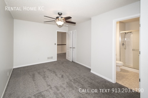 Building Photo - 9105 W 132nd Terrace