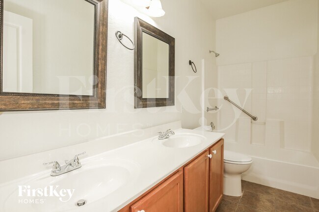 Building Photo - 14912 N 153rd Ave