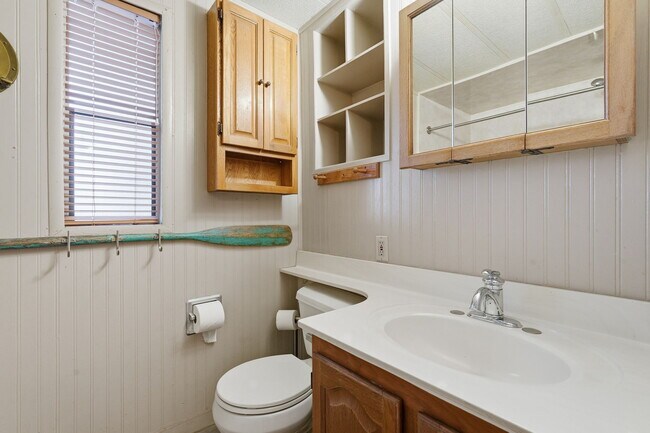 Building Photo - 2237 W Foothill St