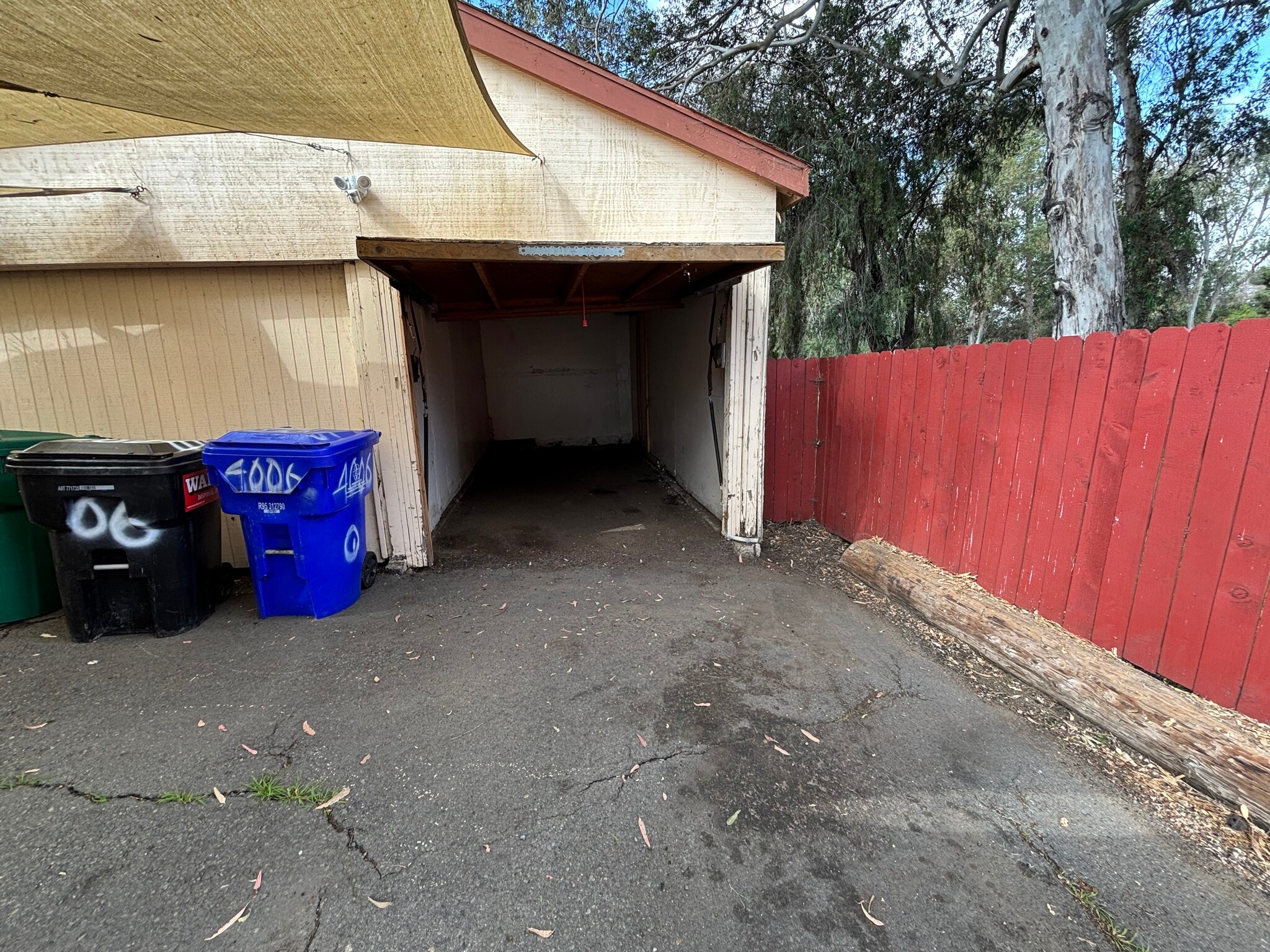 Building Photo - 4010 Pepper Dr