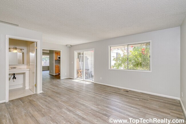 Building Photo - 14390 SW Furlong Way