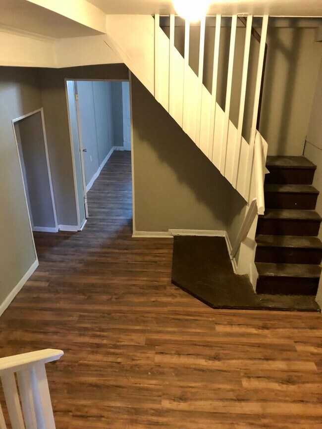 Building Photo - Benton Park West 3bd/1ba Single Family Home