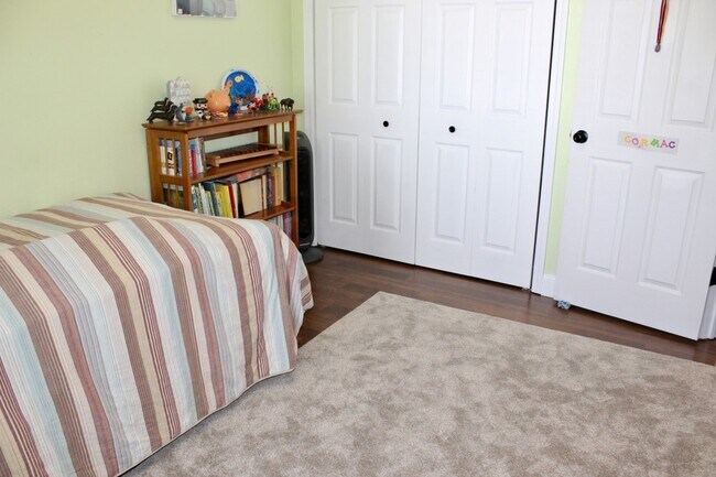 Building Photo - Beautiful 3 Bedroom 2 Bath in Sterling Heights