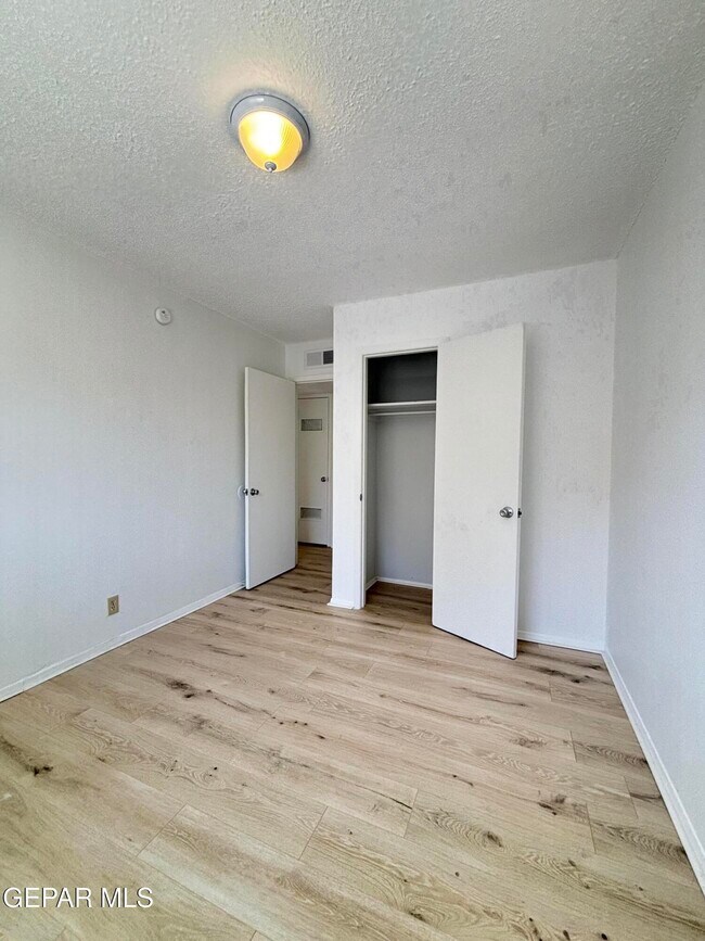 Building Photo - 5808 Dearborne Dr