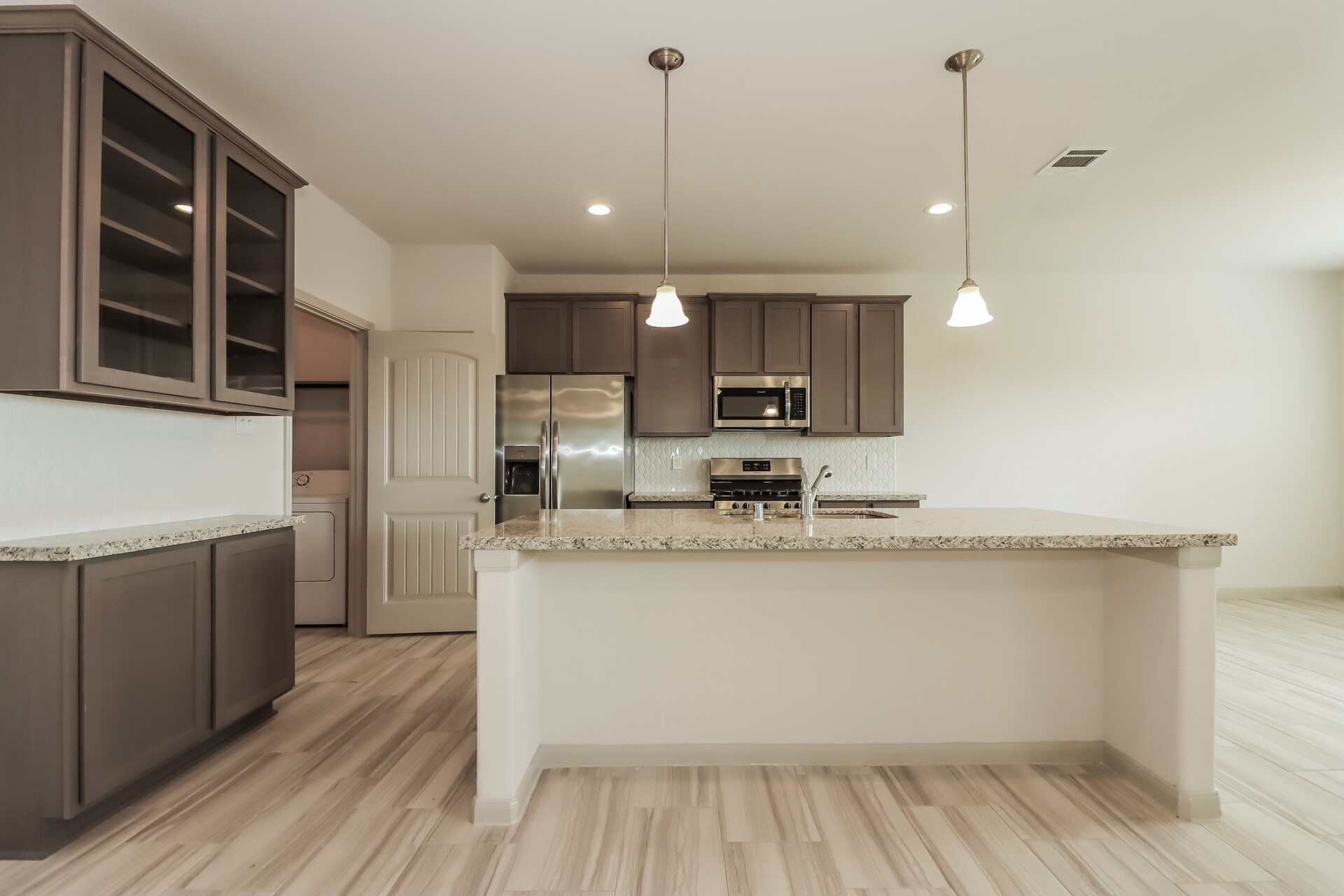 Building Photo - 7923 Cypress Country Dr