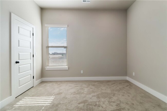 Building Photo - 500 Apollo Dr