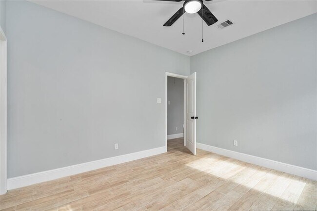 Building Photo - 5754 Reed Rd