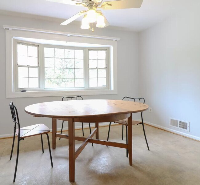 Eat In Kitchen Section - 6510 Cipriano Rd