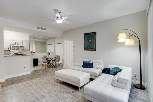 Building Photo - FURNISHED 2 BED 2 BATH NEAR LAS VEGAS STRI...
