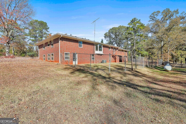 Building Photo - 334 Porter Rd