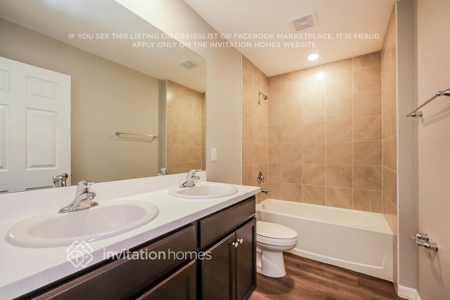 Building Photo - 2882 Logsdon St