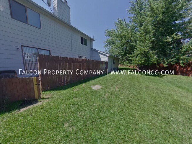 Building Photo - 1217 Firefly Cir