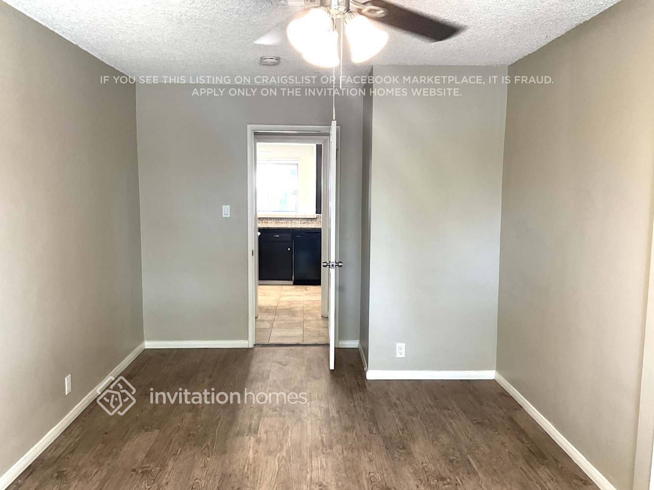 Building Photo - 13139 Archwood St