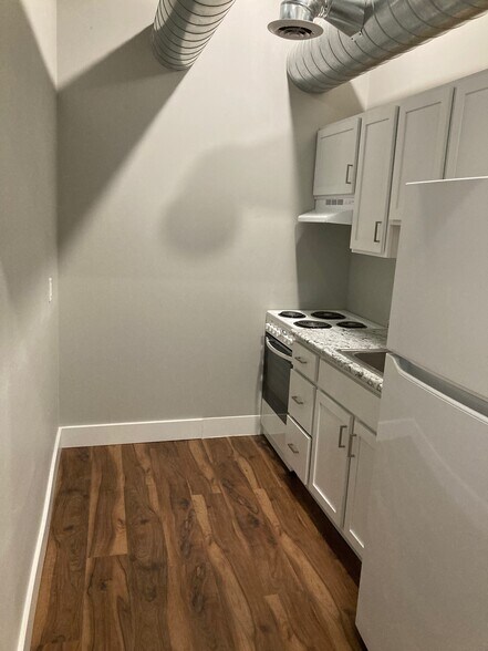 Kitchen - 114 S Main St