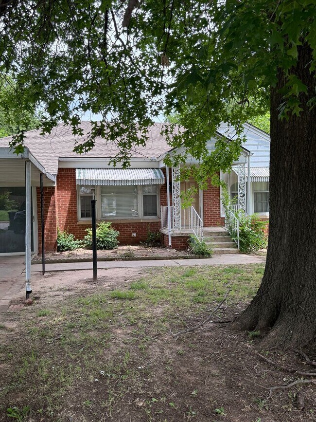 Building Photo - Charming 3-Bedroom Home in Quiet NW OKC Ne...