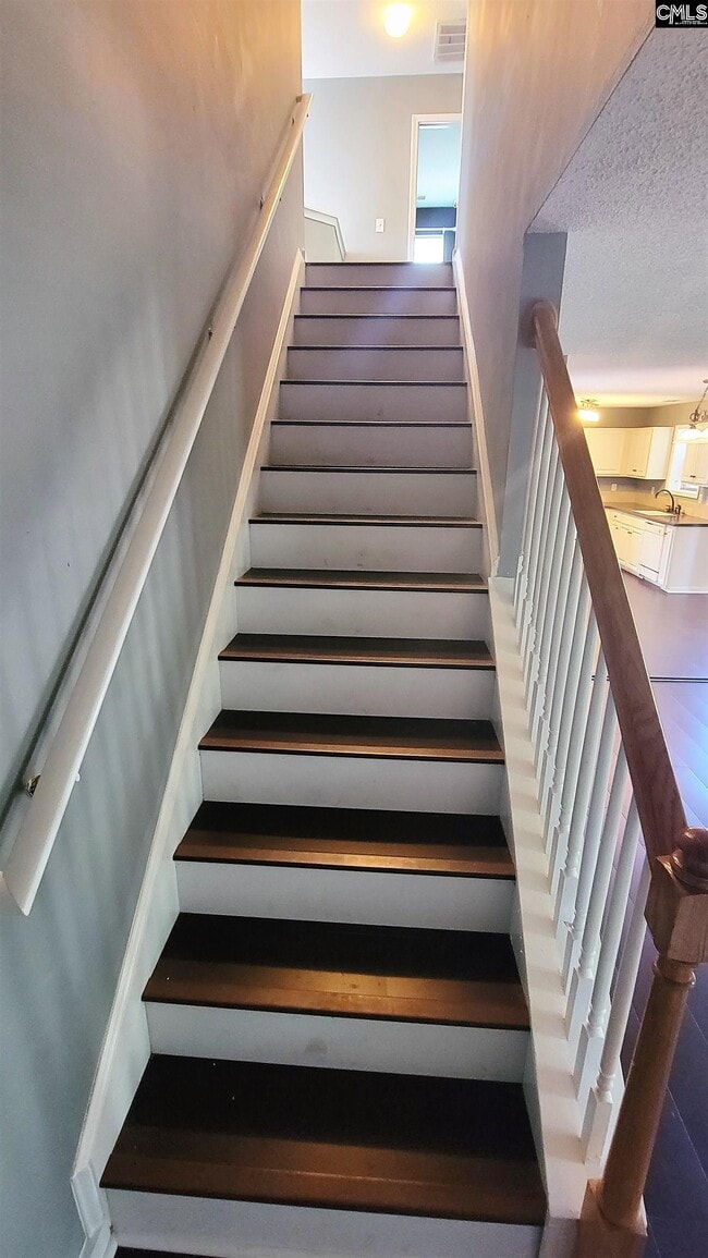 Building Photo - 514 Oak Cove Dr