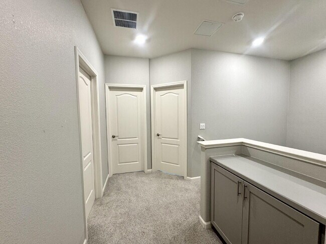 Building Photo - 202 Agustin Narvaez St