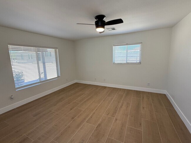 Building Photo - Cave Creek Horse Property