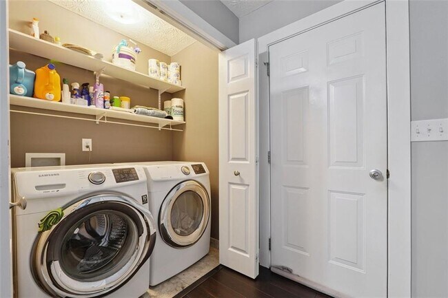 Building Photo - 3941 Pine Gorge Ct NE