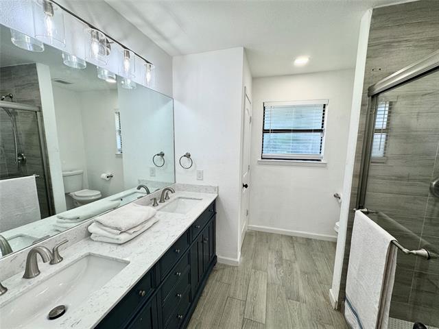 Building Photo - 3646 Country Club Dr W
