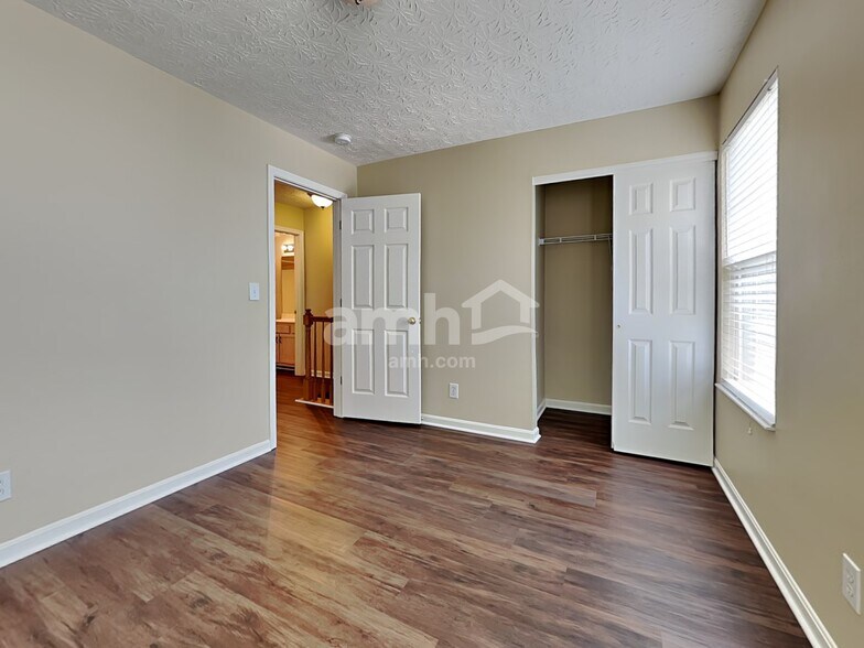 Building Photo - 2843 Presidential Dr
