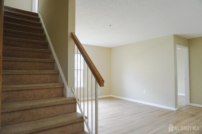 Building Photo - 48 Prestwick Way