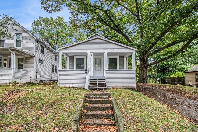 Building Photo - 517 Regent St