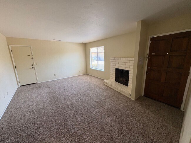 Building Photo - 4145