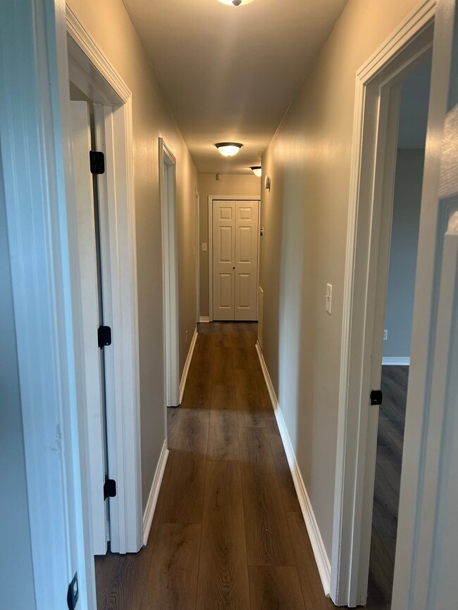 Building Photo - 109 Mangrum Dr