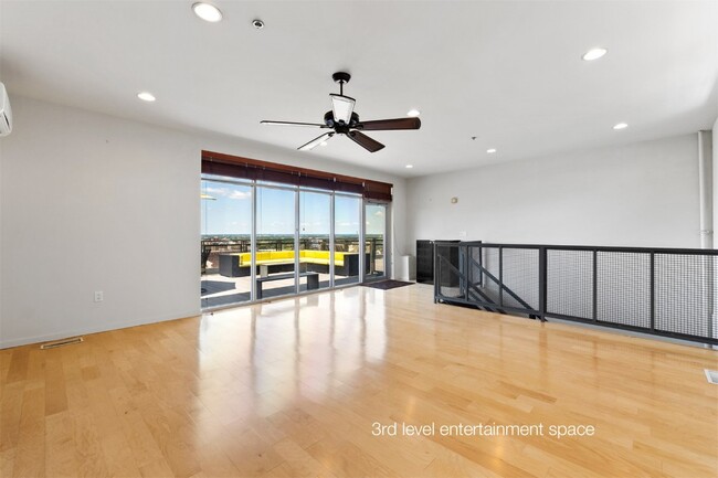 Building Photo - 915 Olive St
