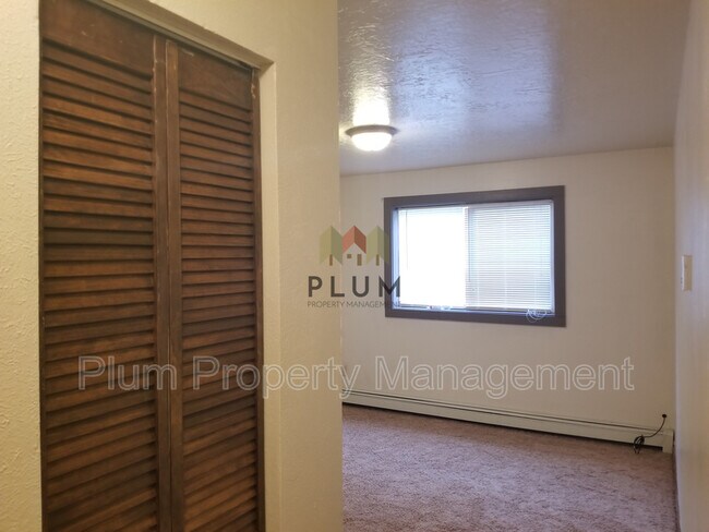 Building Photo - 720 Turner St