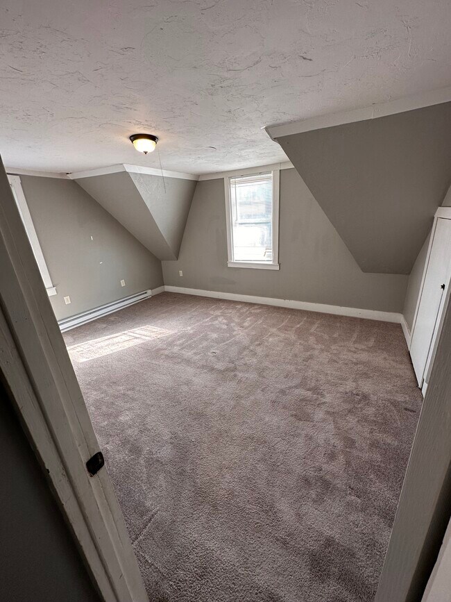 Building Photo - 42 Mill St