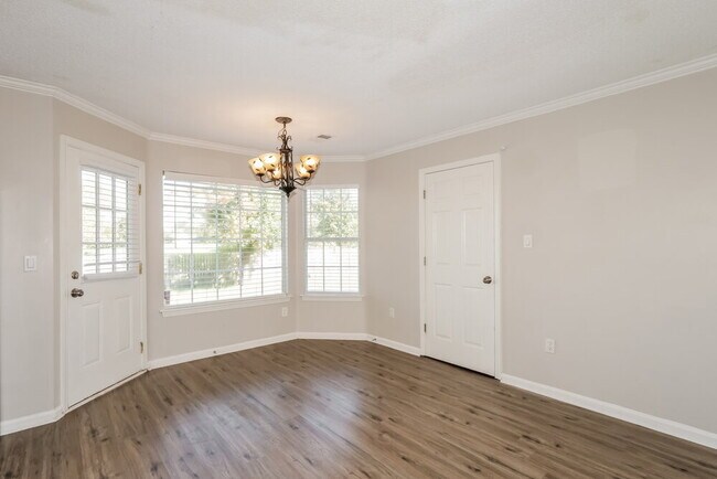 Building Photo - 7362 Stonegate Blvd