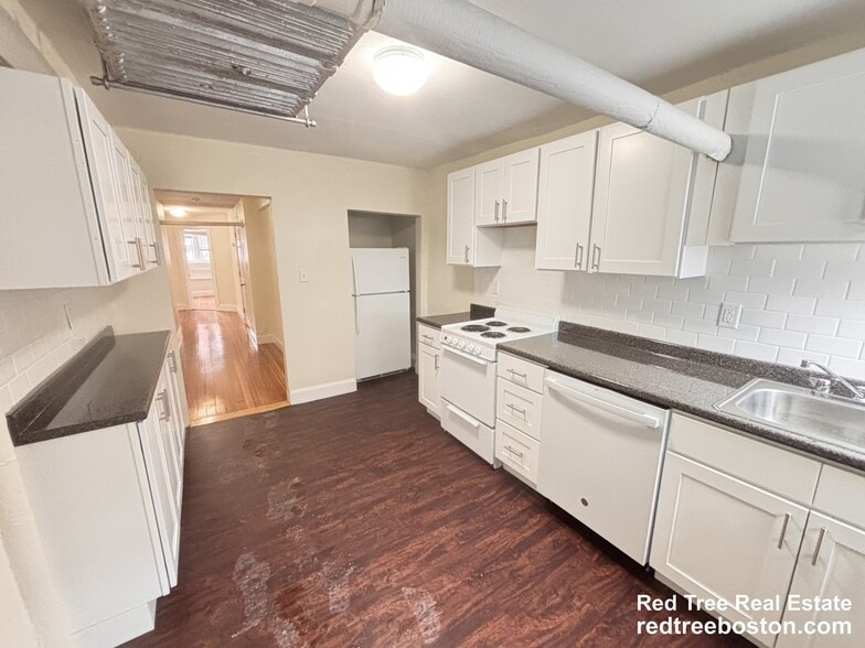 Building Photo - 7 Mount Hood Rd