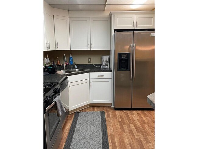 Building Photo - 6730 Vernon Ave S