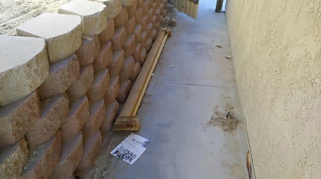 Building Photo - Pool Home in 29 Palms