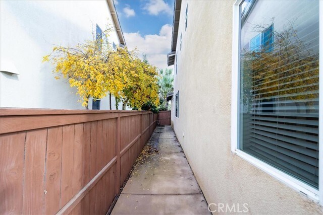 Building Photo - 36071 Horseshoe Ct