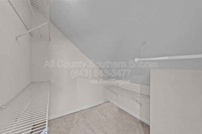 Building Photo - 359 Vesta Dr