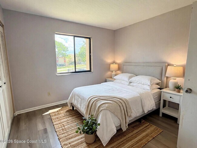 Building Photo - 2101 Forest Knoll Dr NE
