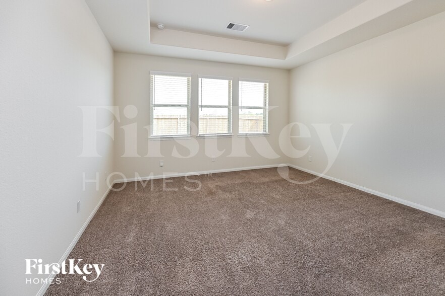 Building Photo - 15809 Roberto Clemente Ct